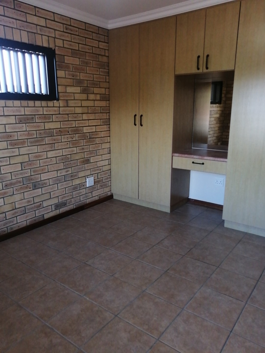 To Let  Bedroom Property for Rent in Cola Beach Western Cape